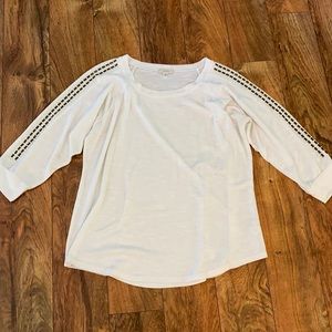 White 3/4 sleeves top